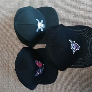 Vans Snap Back Hats Set Of 3